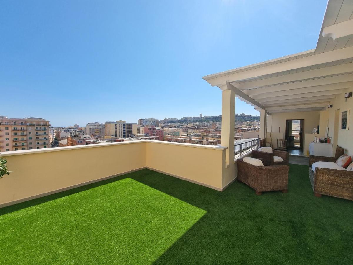 Appartamento Attico Panoramico Cagliari Esterno foto